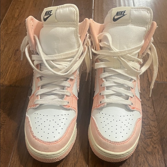 Nike High-Top Sneakers in Peach and White - Picture 2 of 11